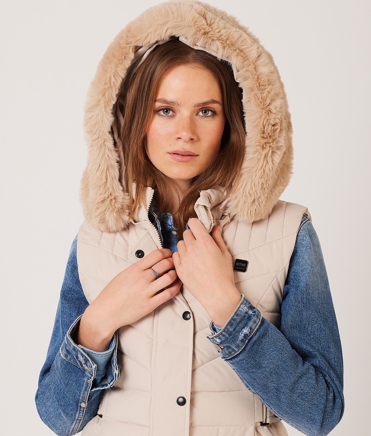 ASHLEY VEST, BEIGE