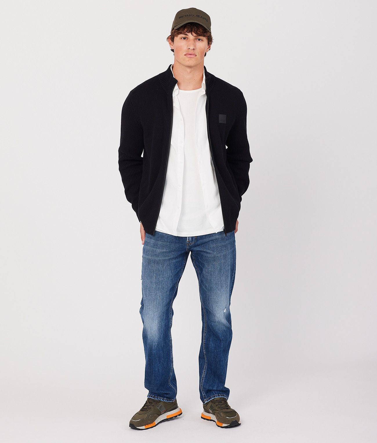 CARLTON ZIPUP SWEATER, BLACK
