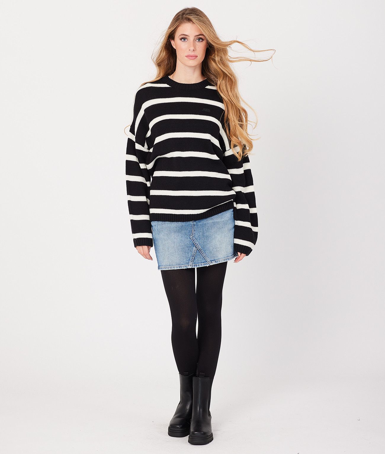 IZZY LOOSE SWEATER, BLACK