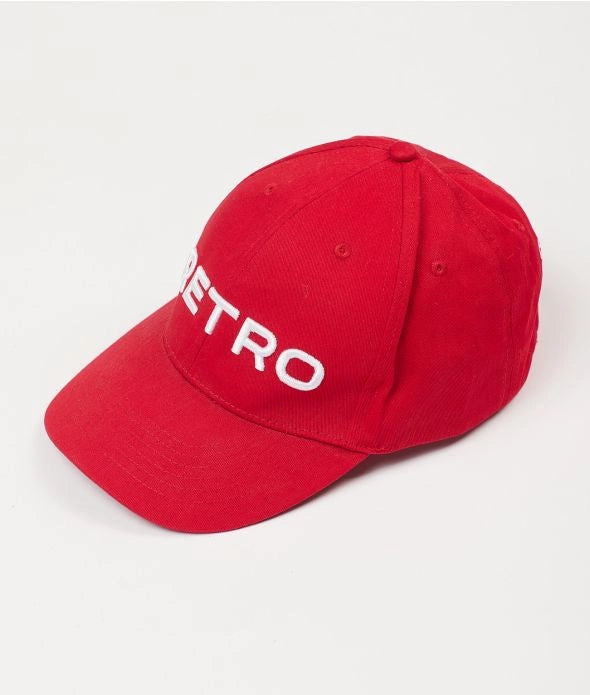 MAC SAPKA, PIROS