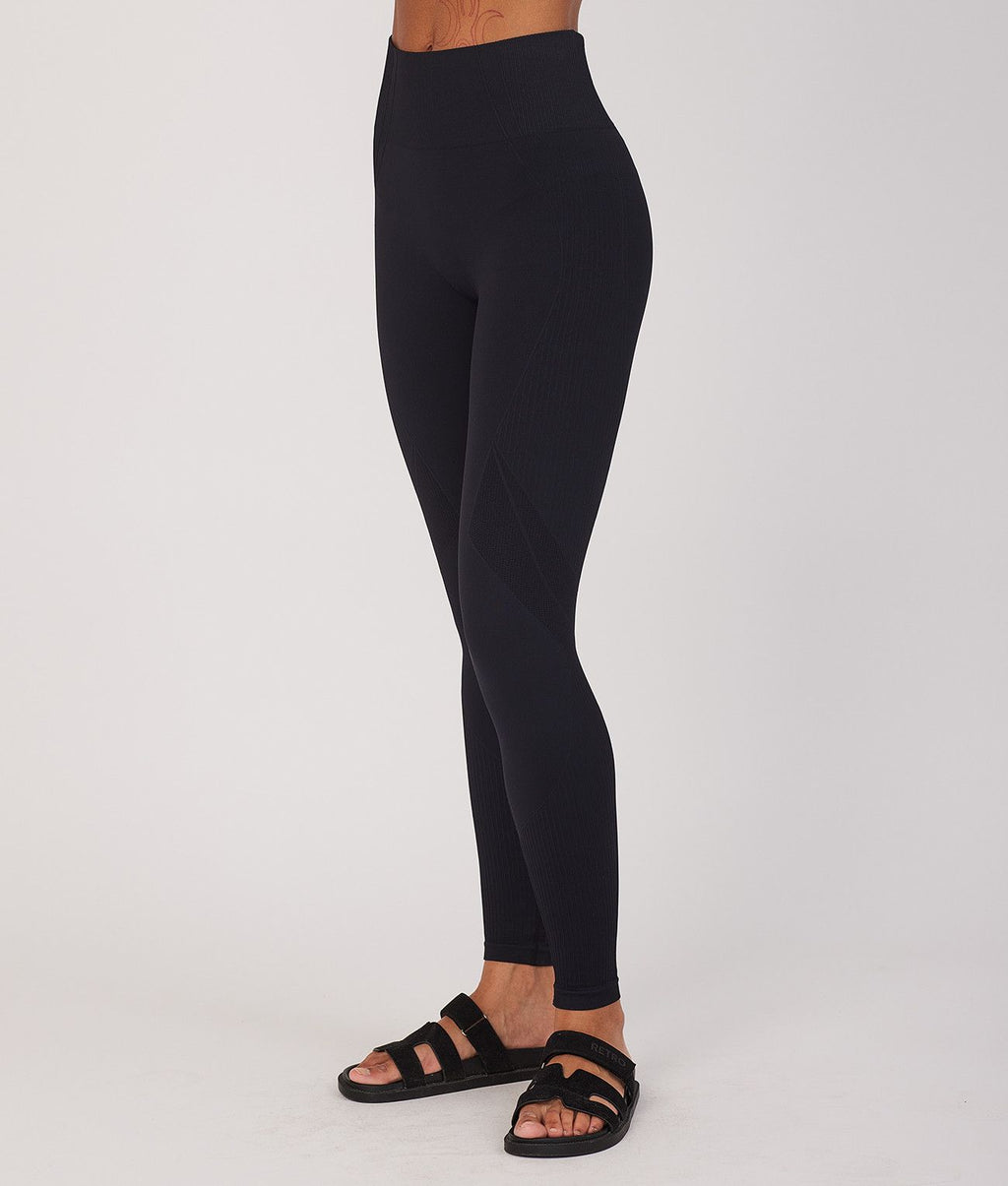SOLEIL NŐI LEGGINGS, FEKETE