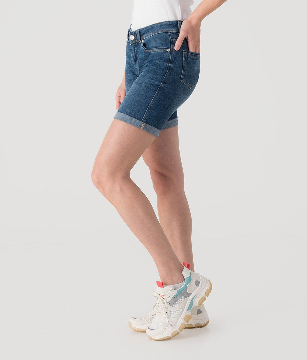 DEE BERMUDA SHORTS, W0511
