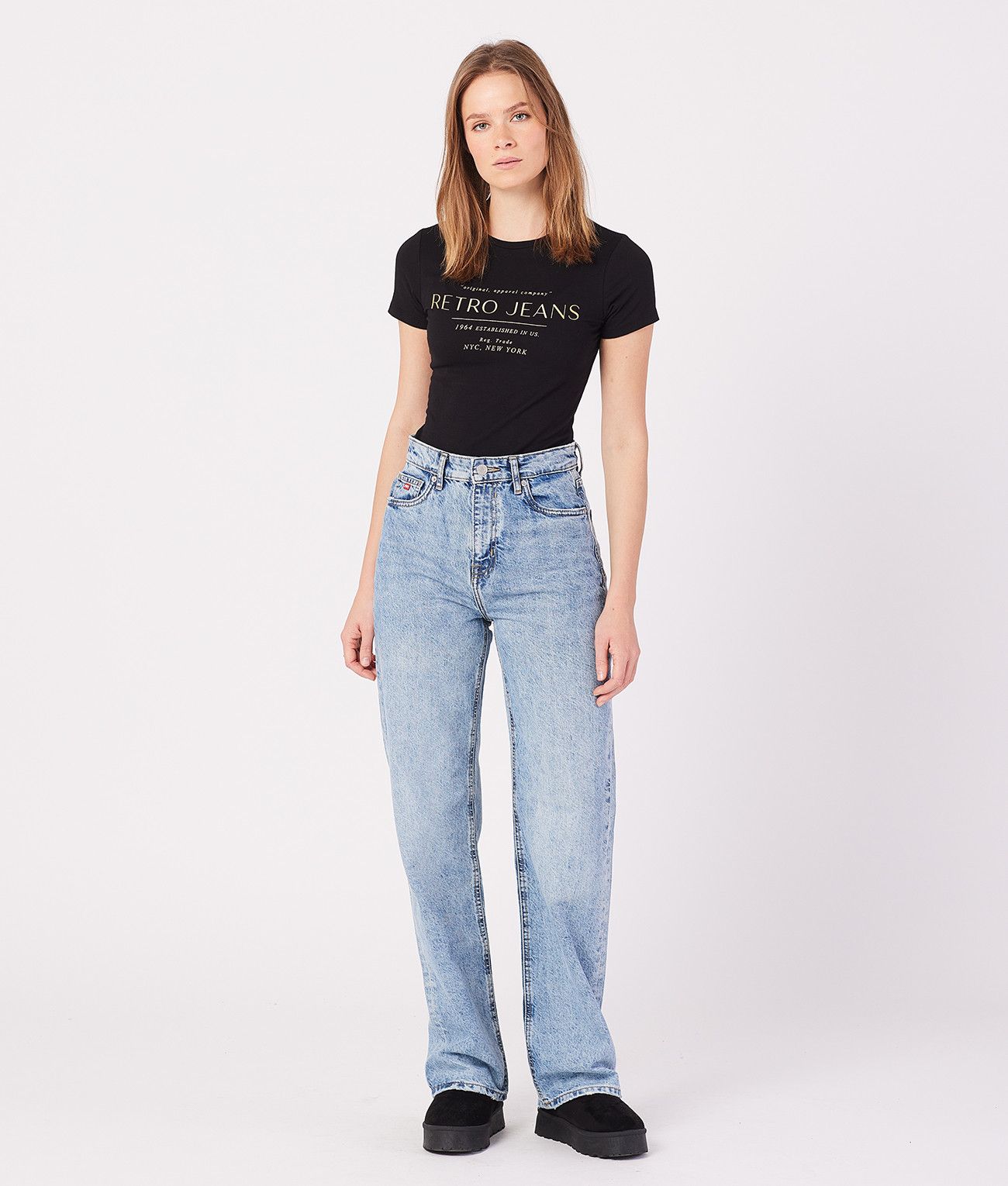 CHRISTINA T-SHIRT, BLACK