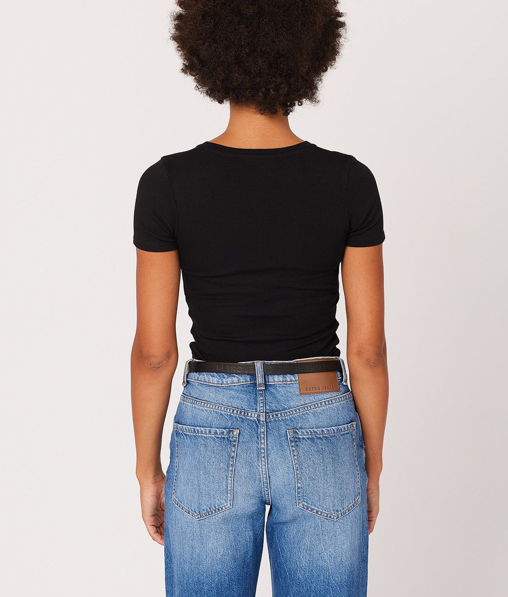 KYRA V T-SHIRT, BLACK