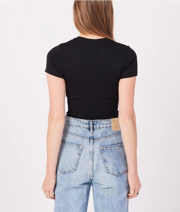 KYRA T-SHIRT, BLACK